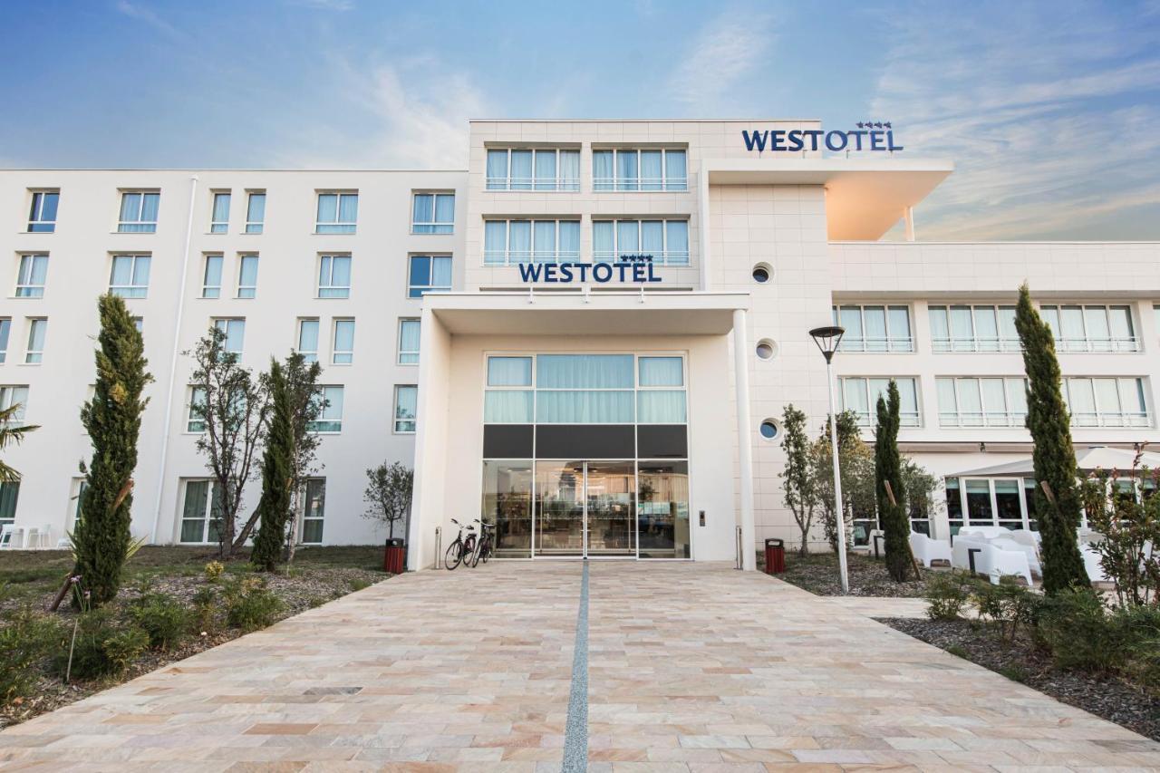 Westotel Tours Val De Loire La Ville-aux-Dames Dış mekan fotoğraf